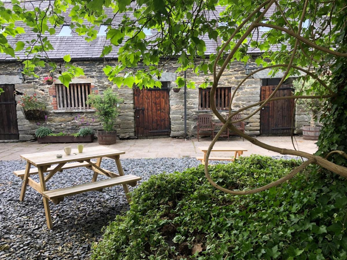 Bryn Melyn Farm Cottages Bala Eksteriør bilde