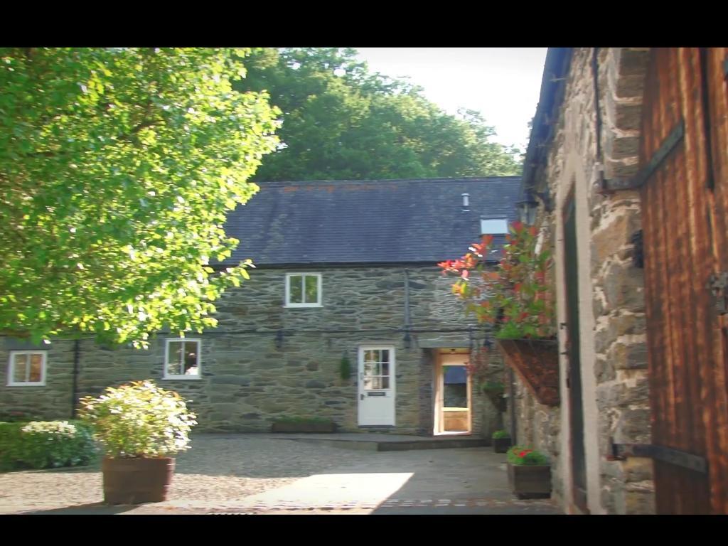 Bryn Melyn Farm Cottages Bala Eksteriør bilde